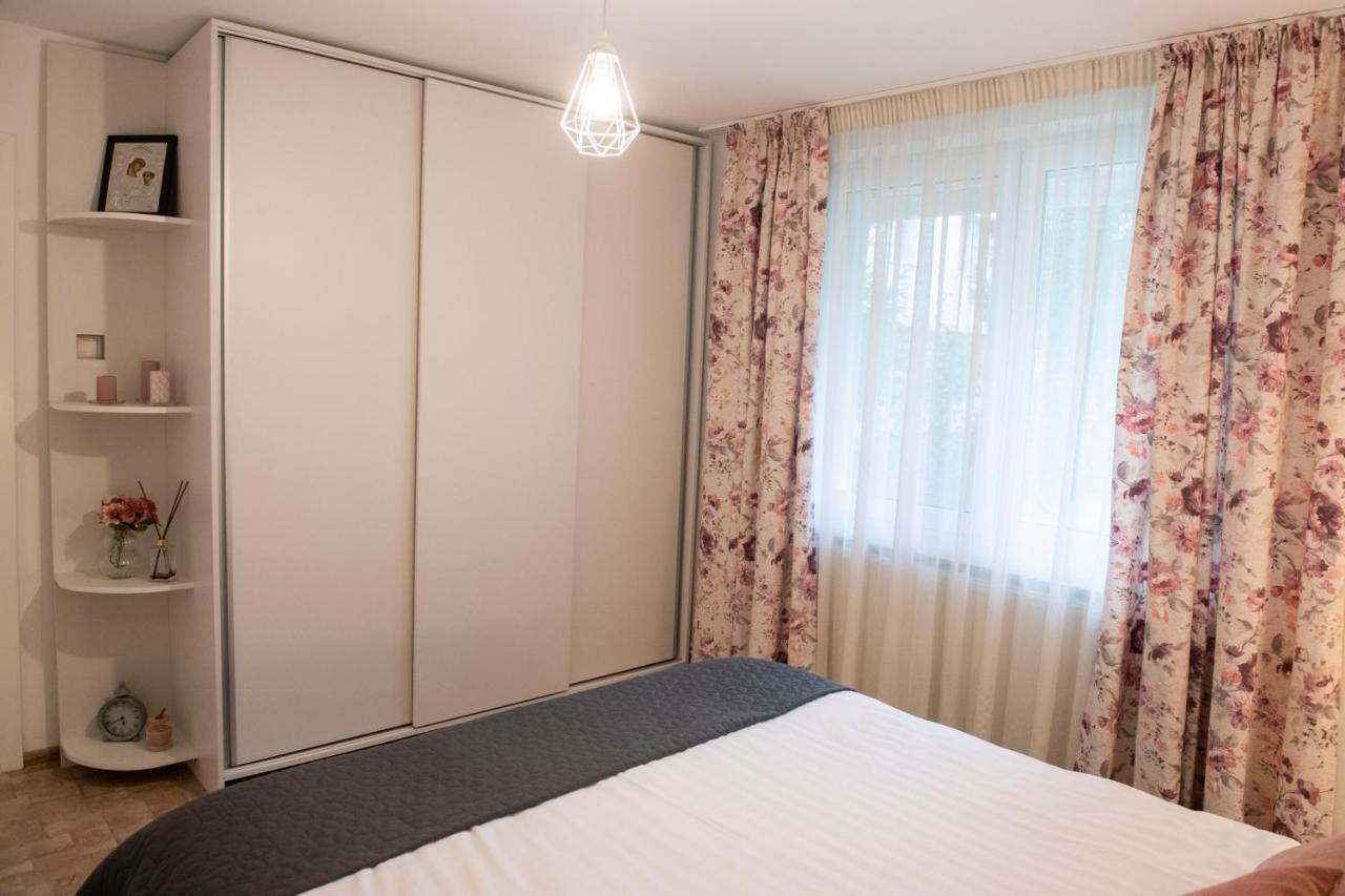 Urban Oasis Apartment Piatra Neamţ Exterior foto