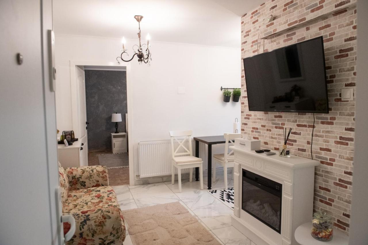 Urban Oasis Apartment Piatra Neamţ Exterior foto